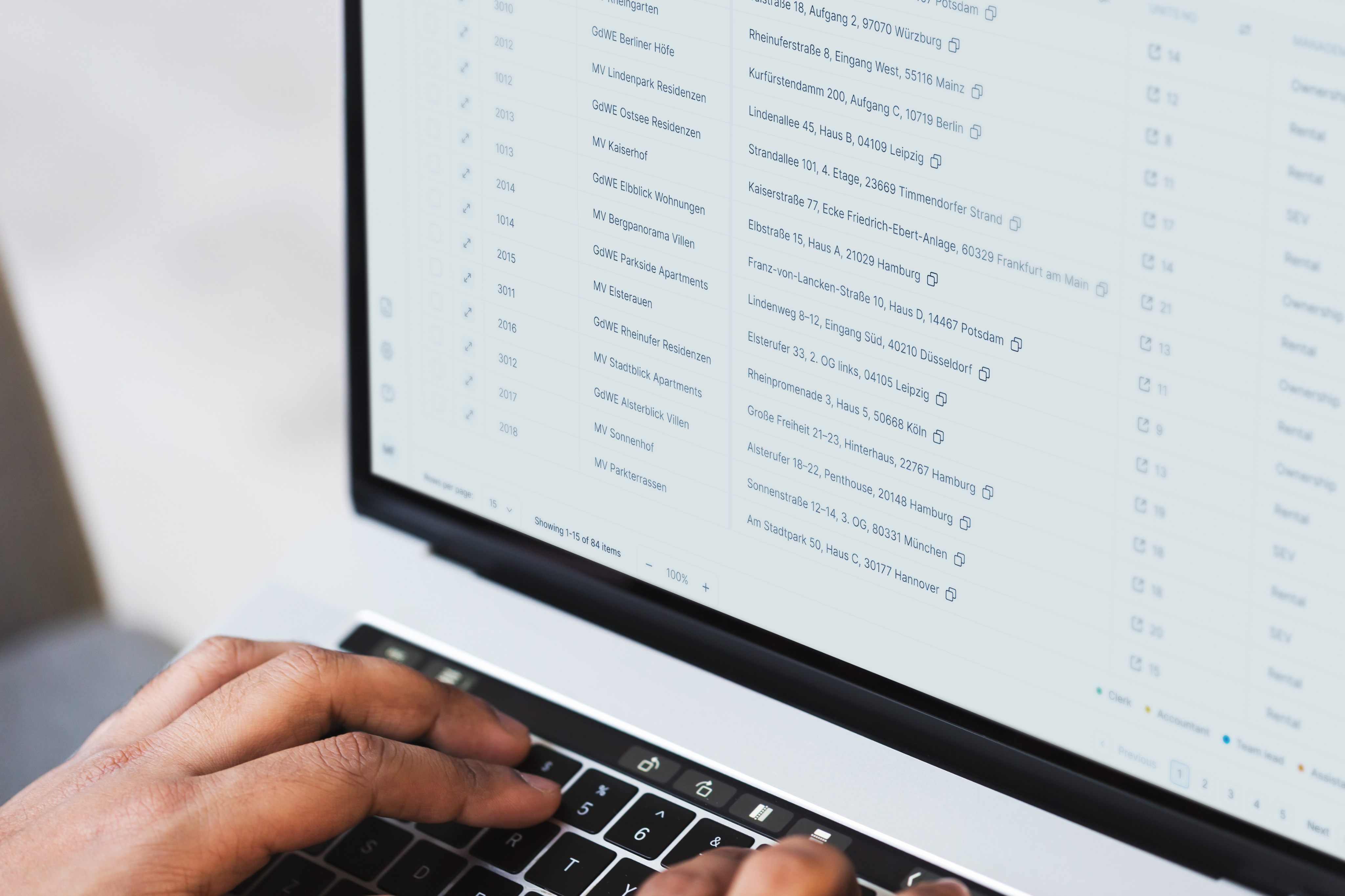 Laptop with Octo screenshot